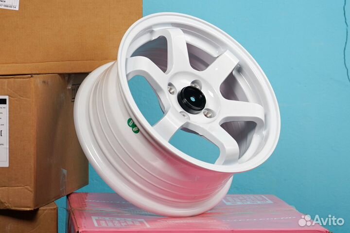 Литые диски Rays TE37 R15 7.0 4x100 *D156