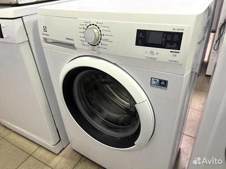 Стиральная машина Electrolux 7 кг 1200 об