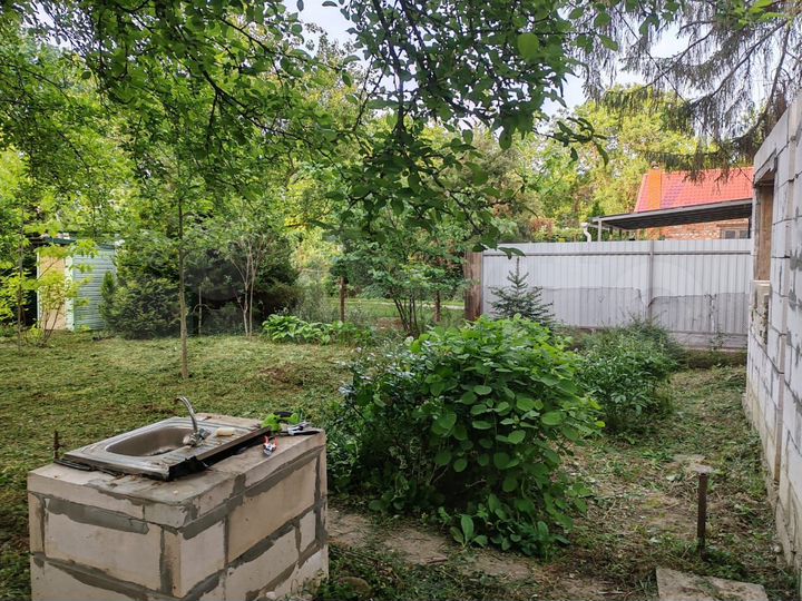 Дача 20 м² на участке 10 сот.