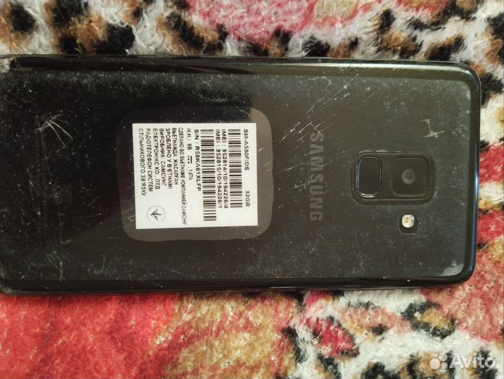Samsung Galaxy A8 (2018), 4/32 ГБ