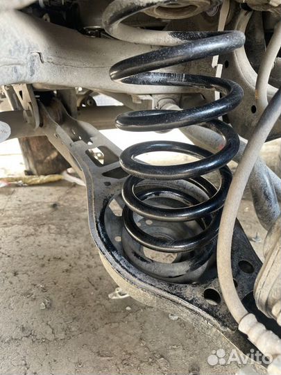 Пружина задняя задняя правая Lexus Es 7 седан