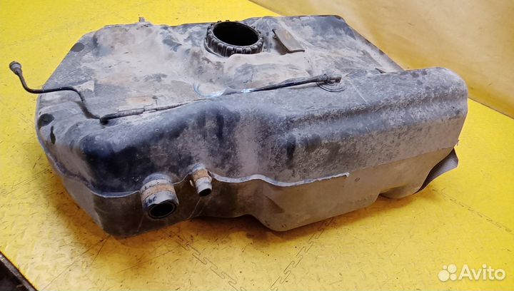 Бак топливный Carisma (DA)