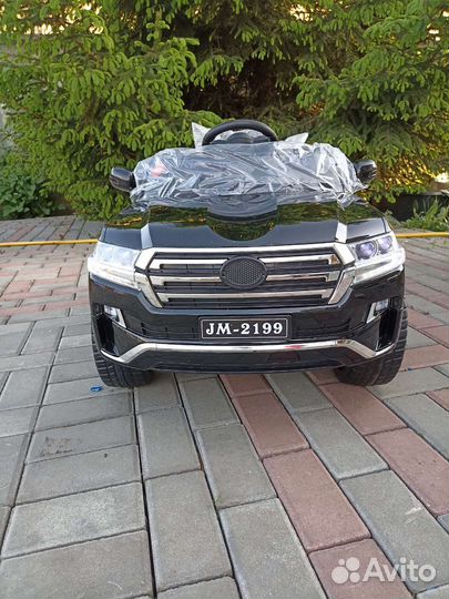 Новый электромобиль Land kruzer 200,пульт,4 вд