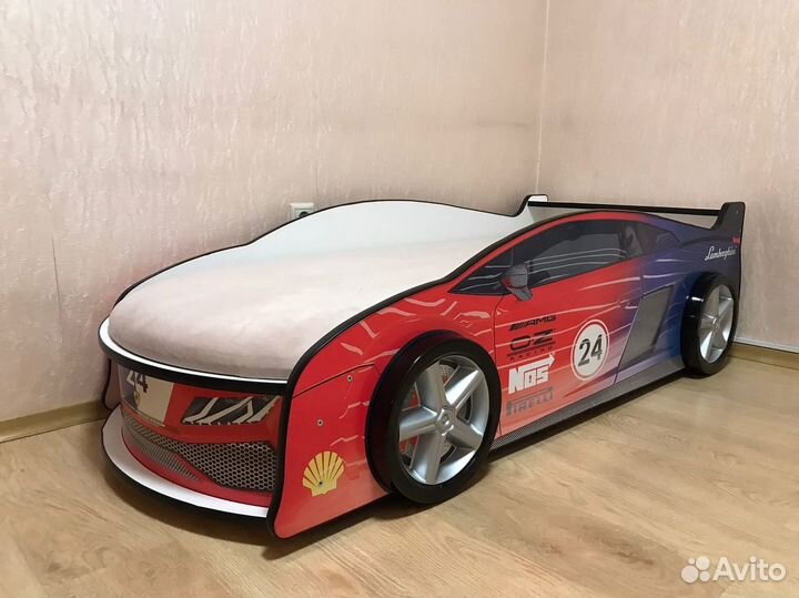 Кроватка-машинка с матрасом Ламба