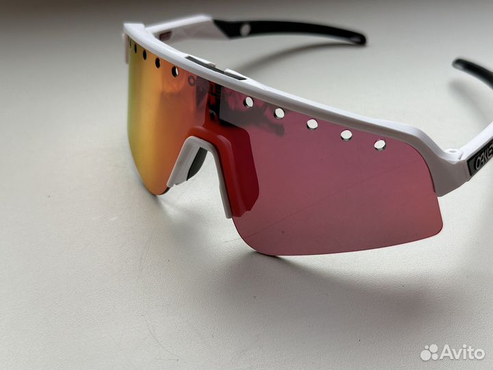 Очки oakley sutro