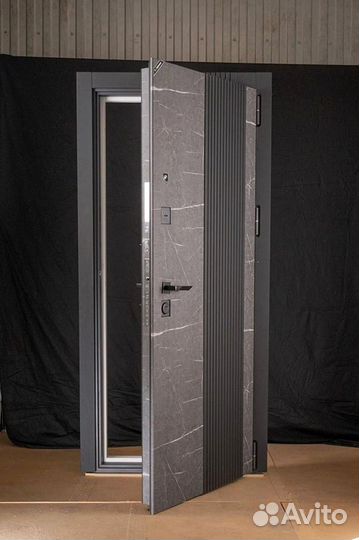 Входная дверь Марморис