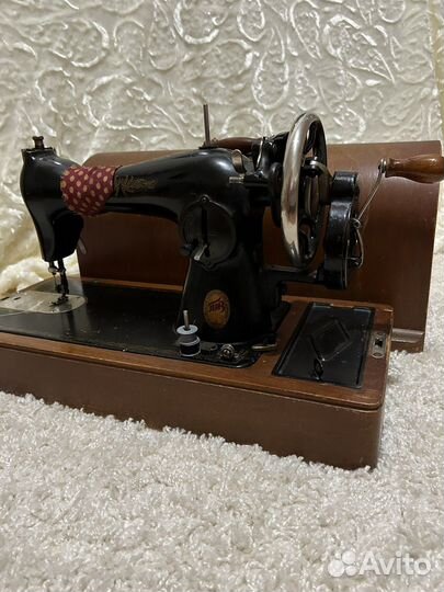 Швейная машинка ручная