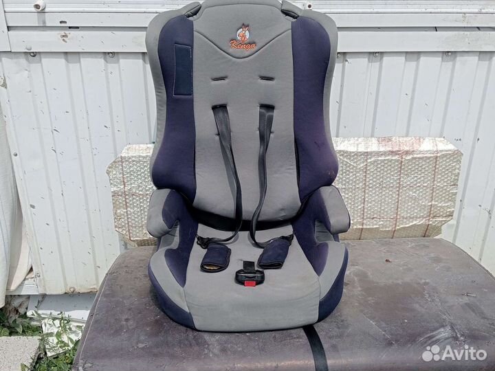 Автомобильное кресло maxi cosi