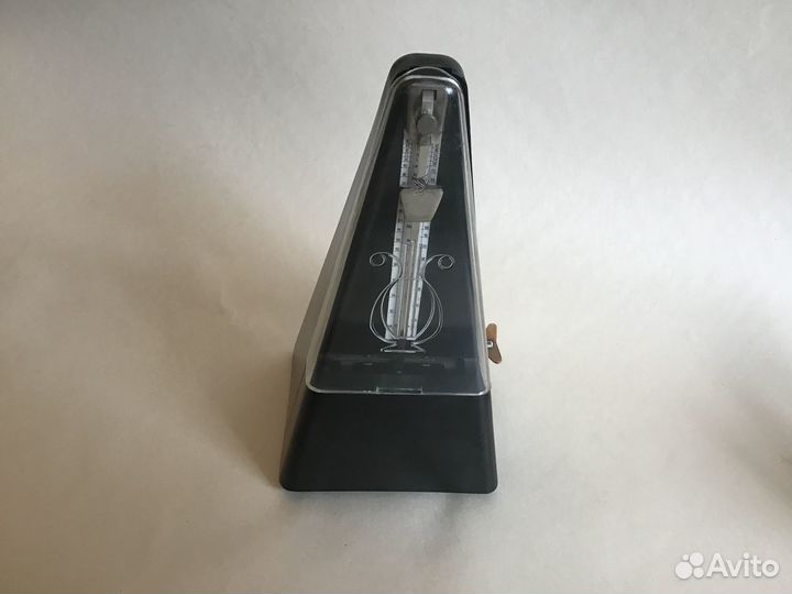 Метроном механический