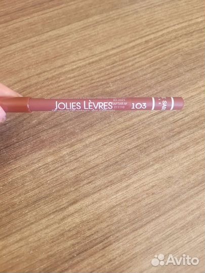 Vivienne sabo карандаш для губ