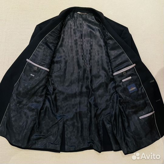 Пиджак из кашемира Hugo Boss. Размер L