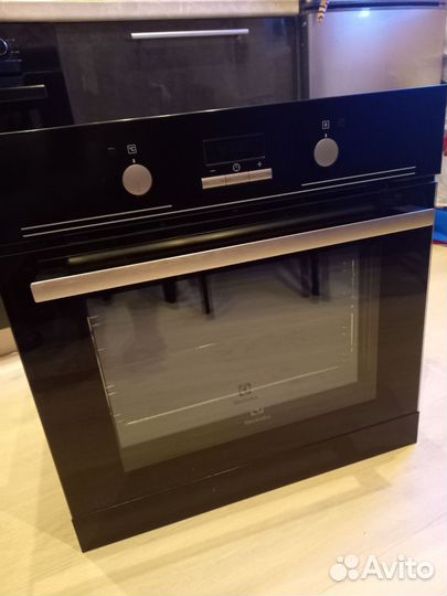 Духовой шкаф electrolux EZB53410AX