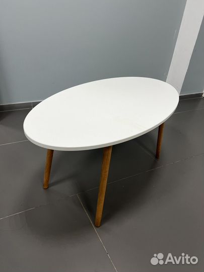 Журнальный столик