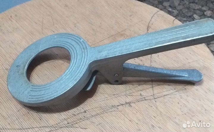 Открывашка для банок