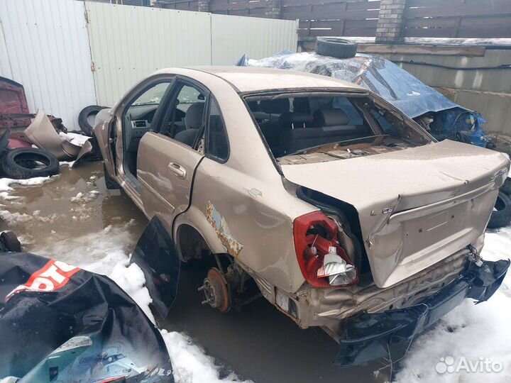 Разбираю по частям chevrolet lacetti 2008 седан