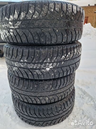 Bridgestone Ice Cruiser 7000 275/65 R17