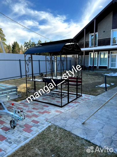 Мангал с крышей