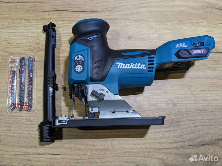 Лобзик Makita XGT JV001GZ