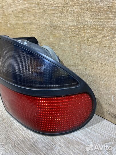 Фонарь задний правый Renault Laguna 1 111505
