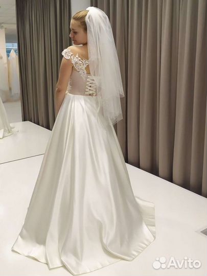 Новое свадебное платье 44-46 р