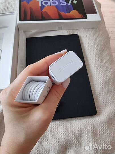 Samsung galaxy Tab s7 plus (с чехлом-клавиатурой)