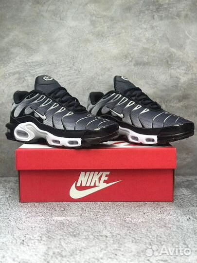 Кроссовки Nike Air Max Tn Plus