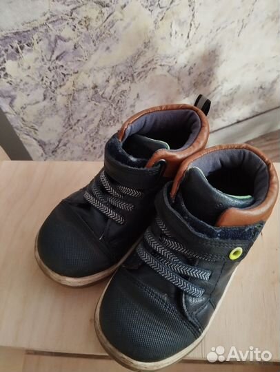 Ботинки демисезонные 23 размер