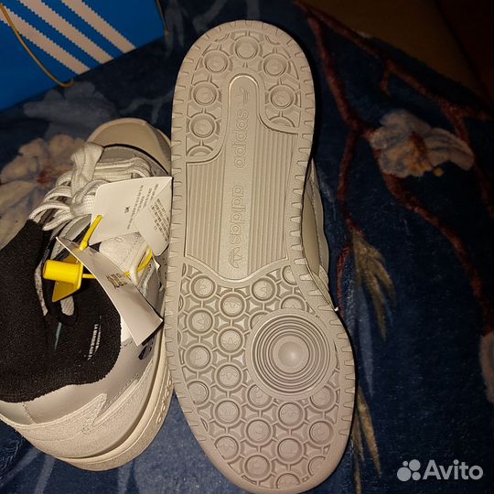 Кроссовки adidas