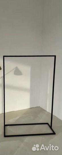 Вешалка напольная металлическая