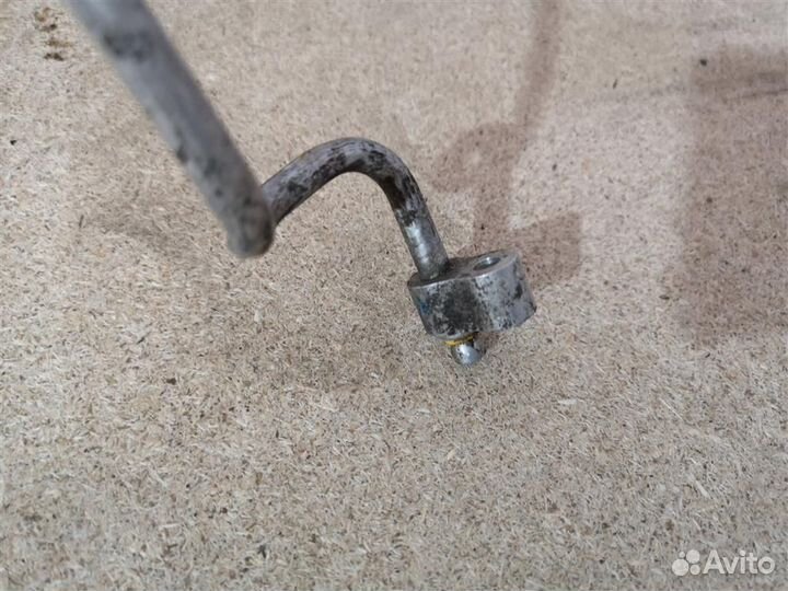 Трубка кондиционера Митсубиси Каризма