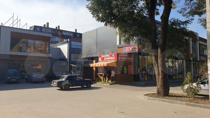 Торговая площадь 2 этаж, напротив школы, 400 м2