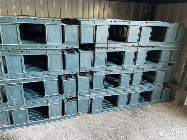 Поддоны (палеты )пластиковые 60-80 см