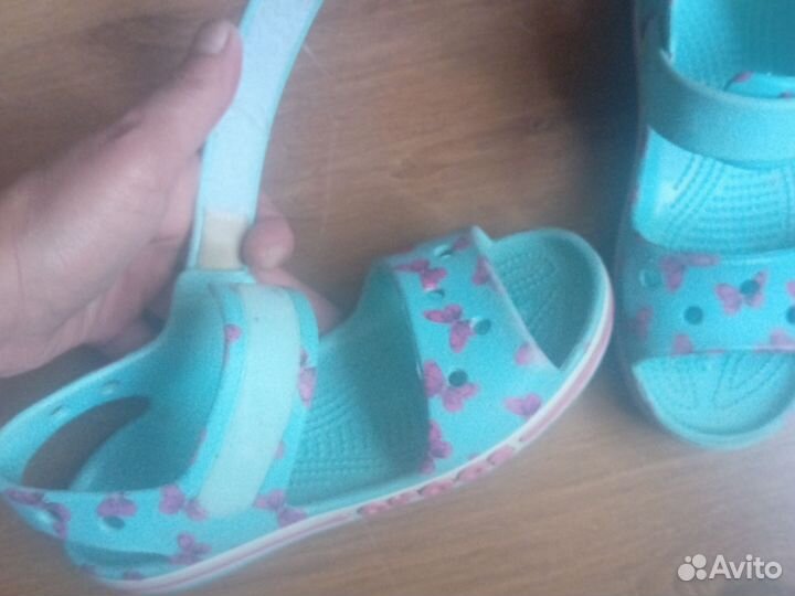 Сандали crocs для девочки