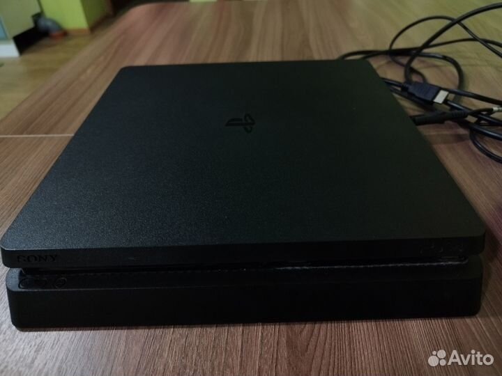 Sony Playstation 4 slim + бонус, игры