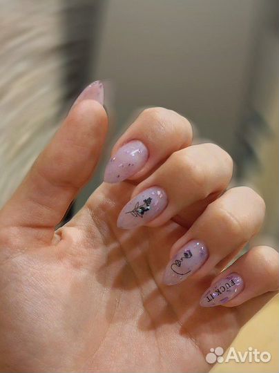 Нужна модель на маникюр