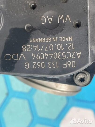 Дроссельная заслонка 06F133062J