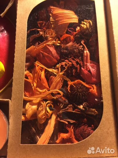 Набор подарочный свечи+ подсвечник+ сухоцветы