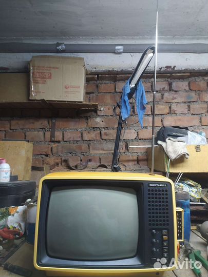 Телевизор Юность 406Д