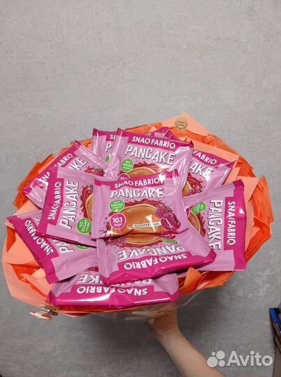 Букет из протеиновых панкейков