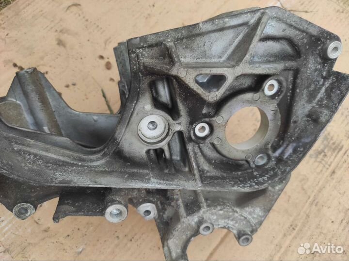 Кронштейн генератора 076145167 VW Crafter 2.5 TDI