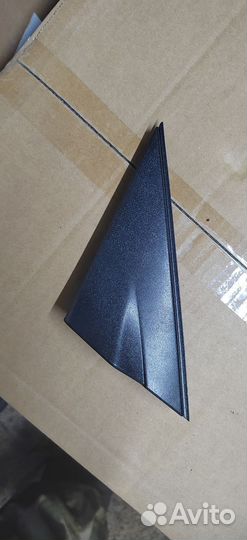 Уголок крыла на hyundai solaris