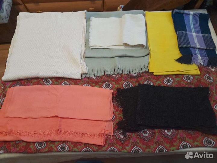 Шарфы, палантины, шапки, перчатки