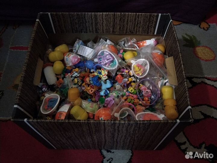 Киндер игрушки