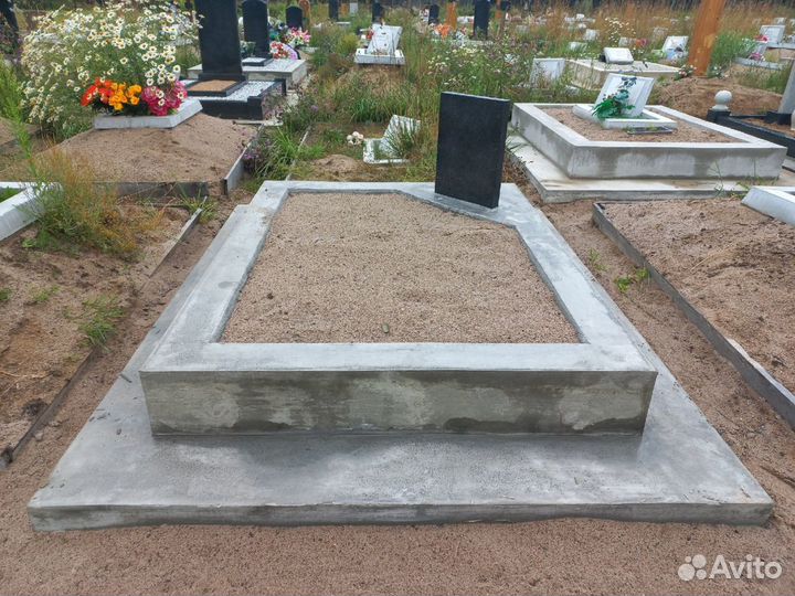 Установка бетонного поребрика / бетонных полов