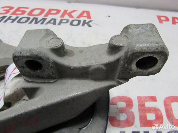 Кулак поворотный передний правый для Volvo XC70 1