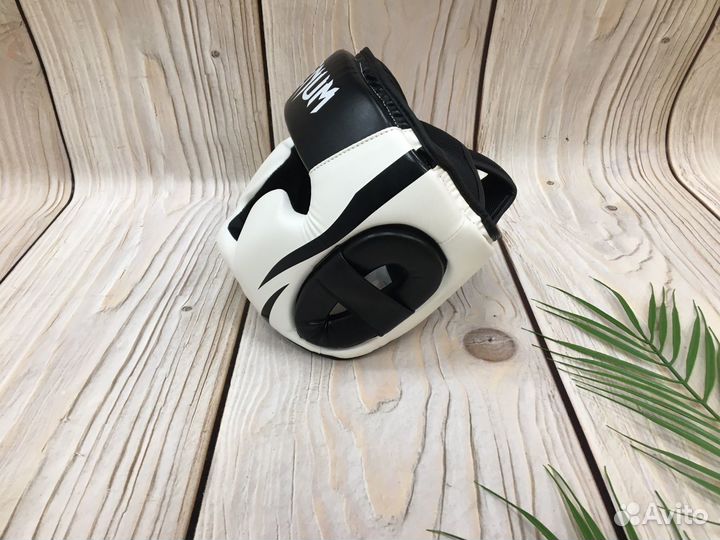 Боксерский шлем Venum