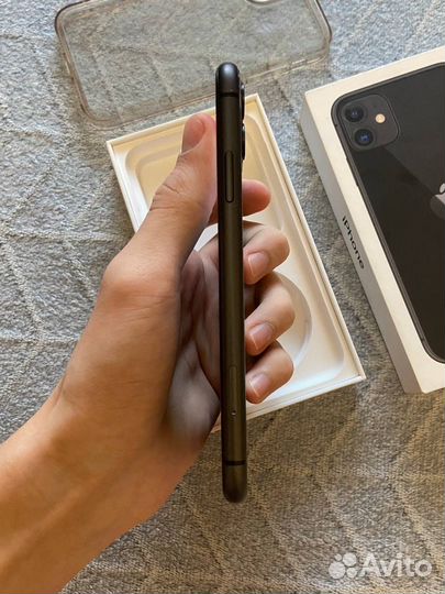 iPhone 11, 64 ГБ