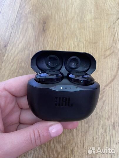 Беспроводные наушники JBL Tune 120 TWS новые