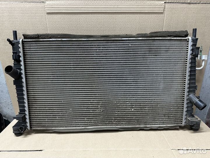 Кассета радиаторов Ford Focus 2