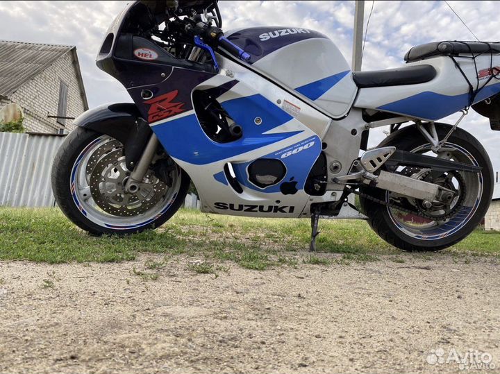 Suzuki GSX R